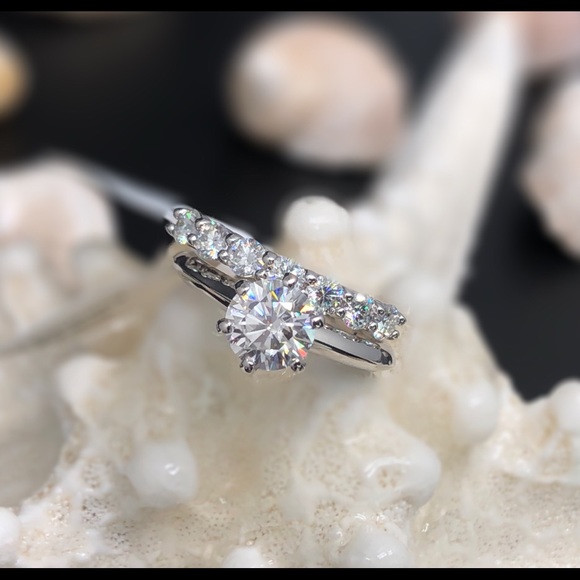 Moissanite ring set with certificate - Picture 11 of 17